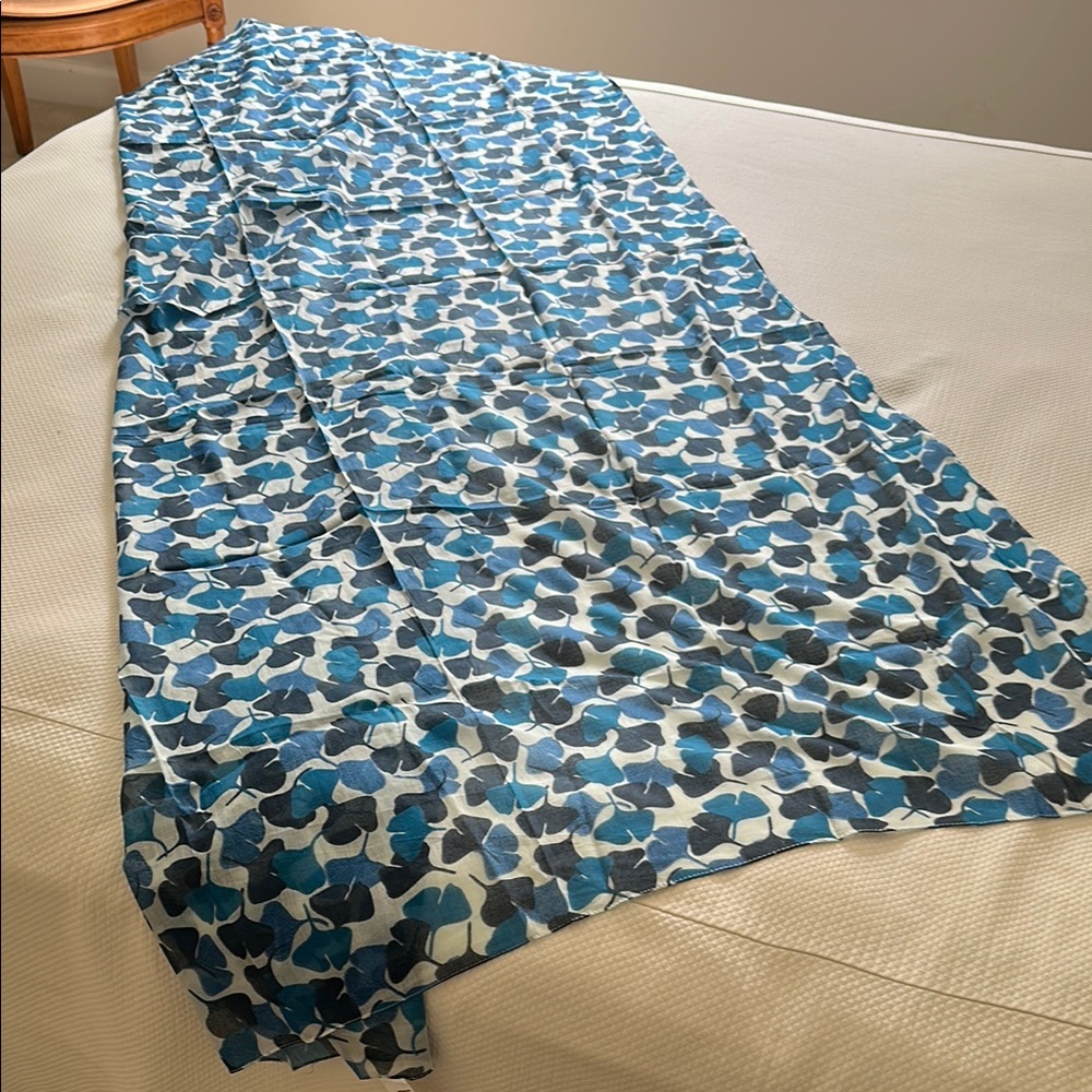 Blue and White Patterned Wrap